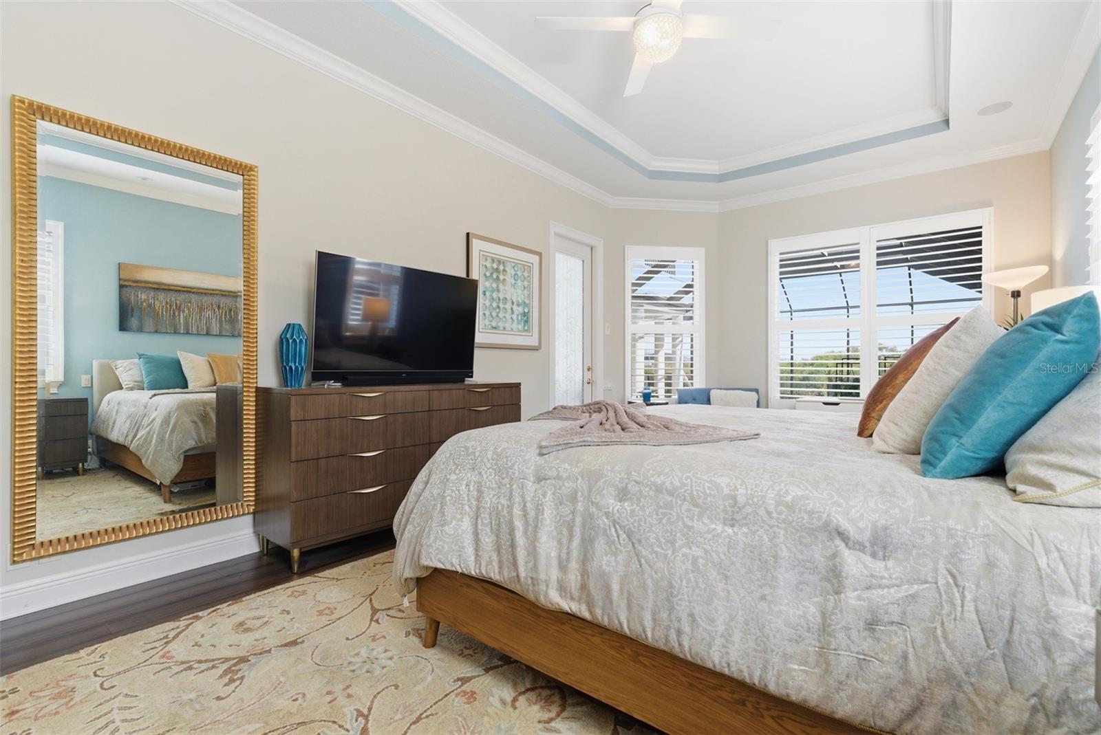 Listing photo id 34 for 120 12th Avenue E