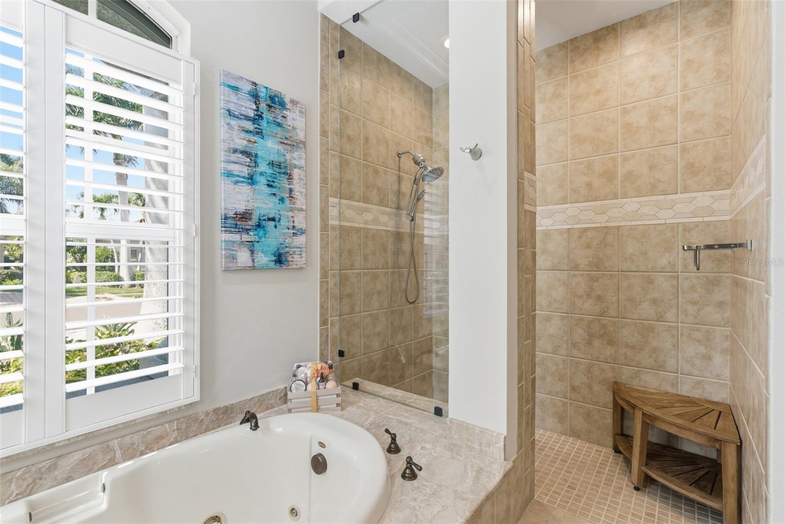 Listing photo id 36 for 120 12th Avenue E