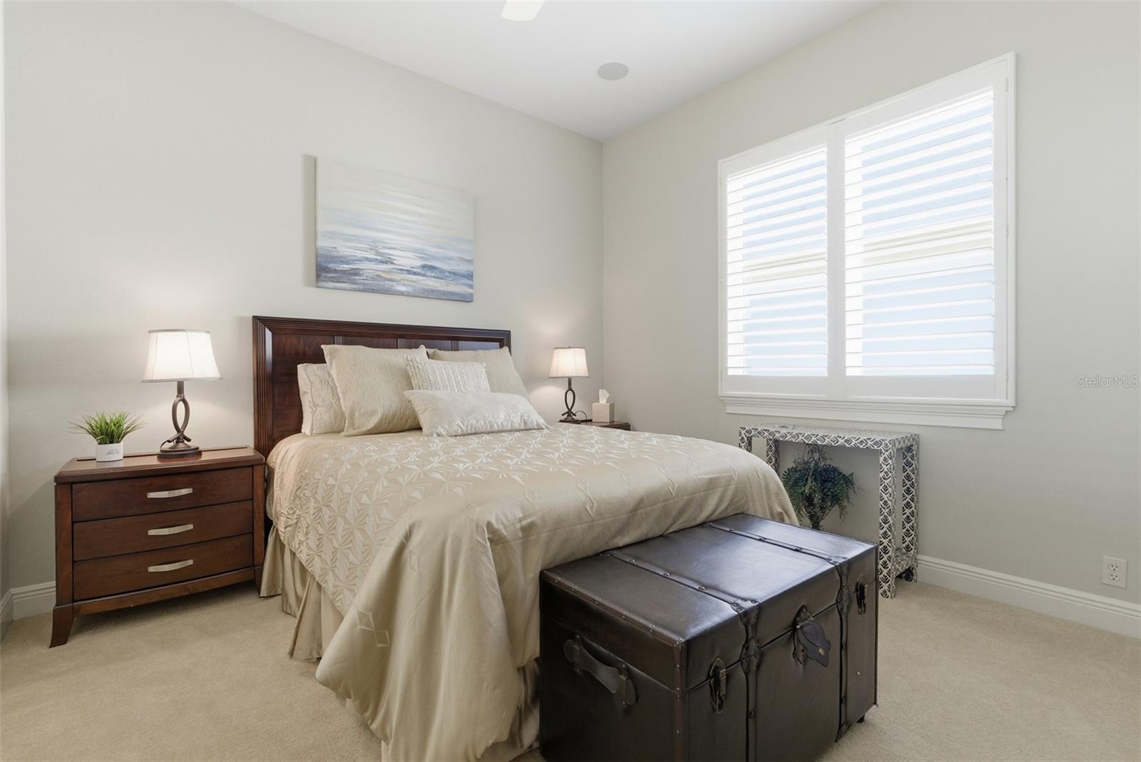 Listing photo id 39 for 120 12th Avenue E