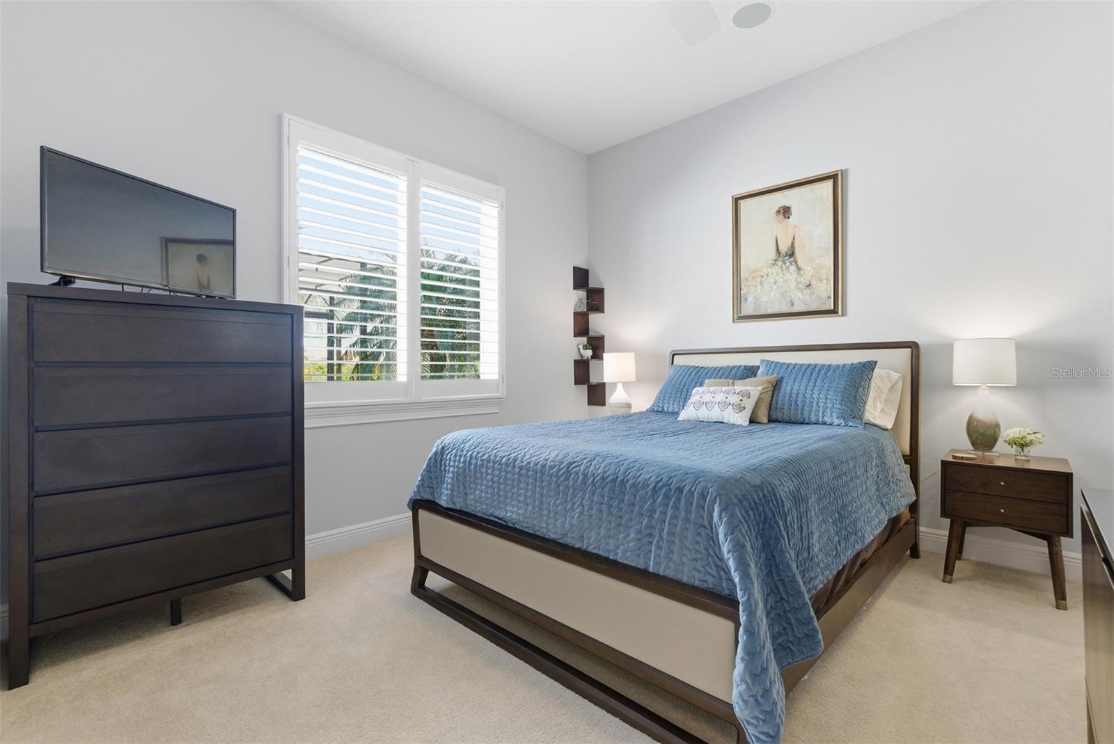 Listing photo id 40 for 120 12th Avenue E