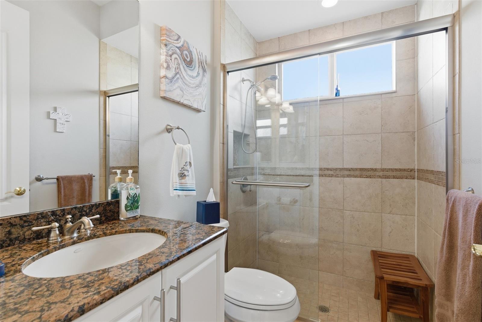 Listing photo id 43 for 120 12th Avenue E