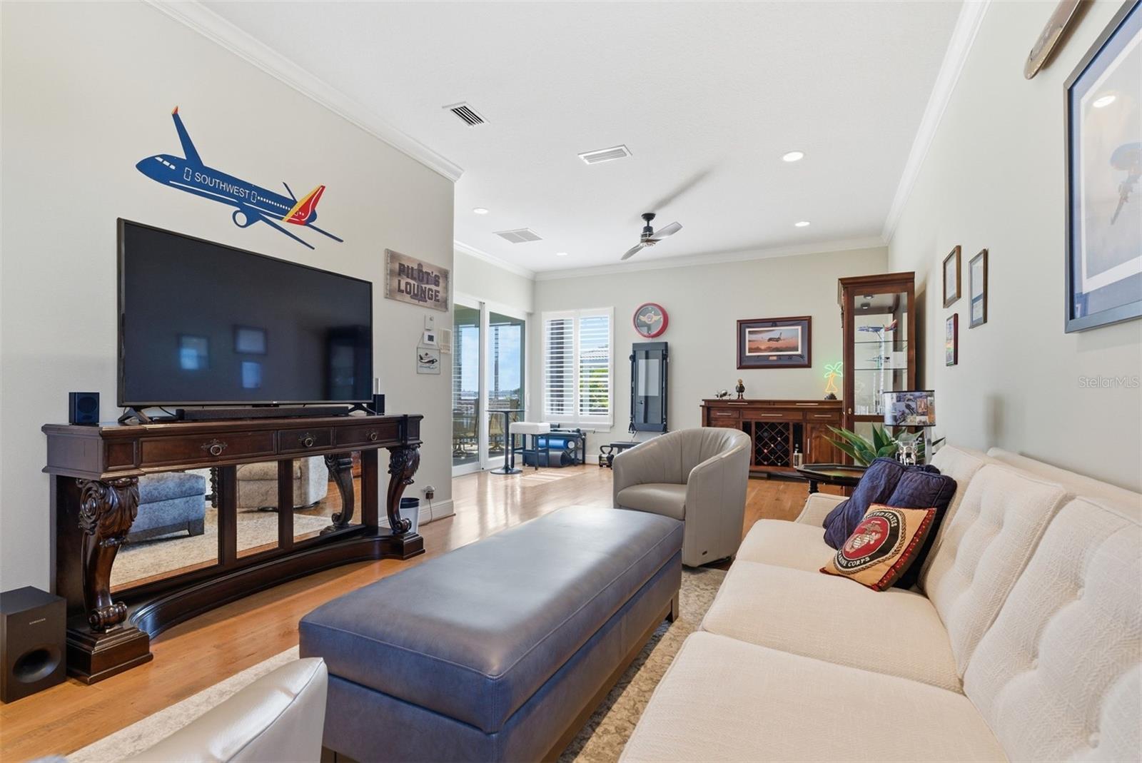 Listing photo id 46 for 120 12th Avenue E