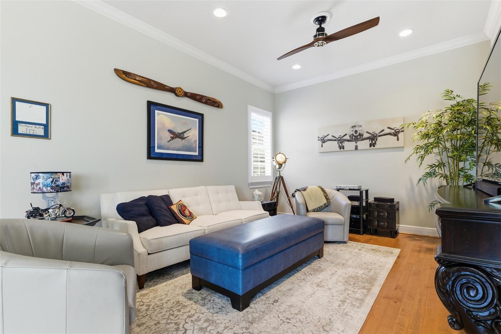 Listing photo id 47 for 120 12th Avenue E