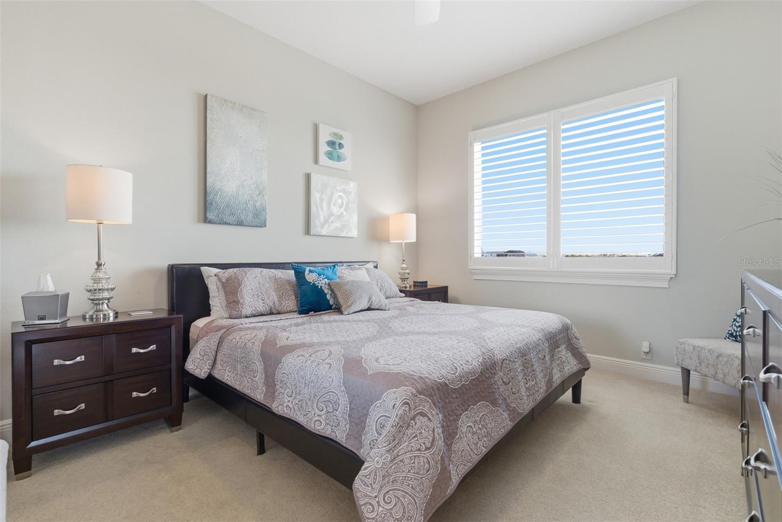 Listing photo id 50 for 120 12th Avenue E