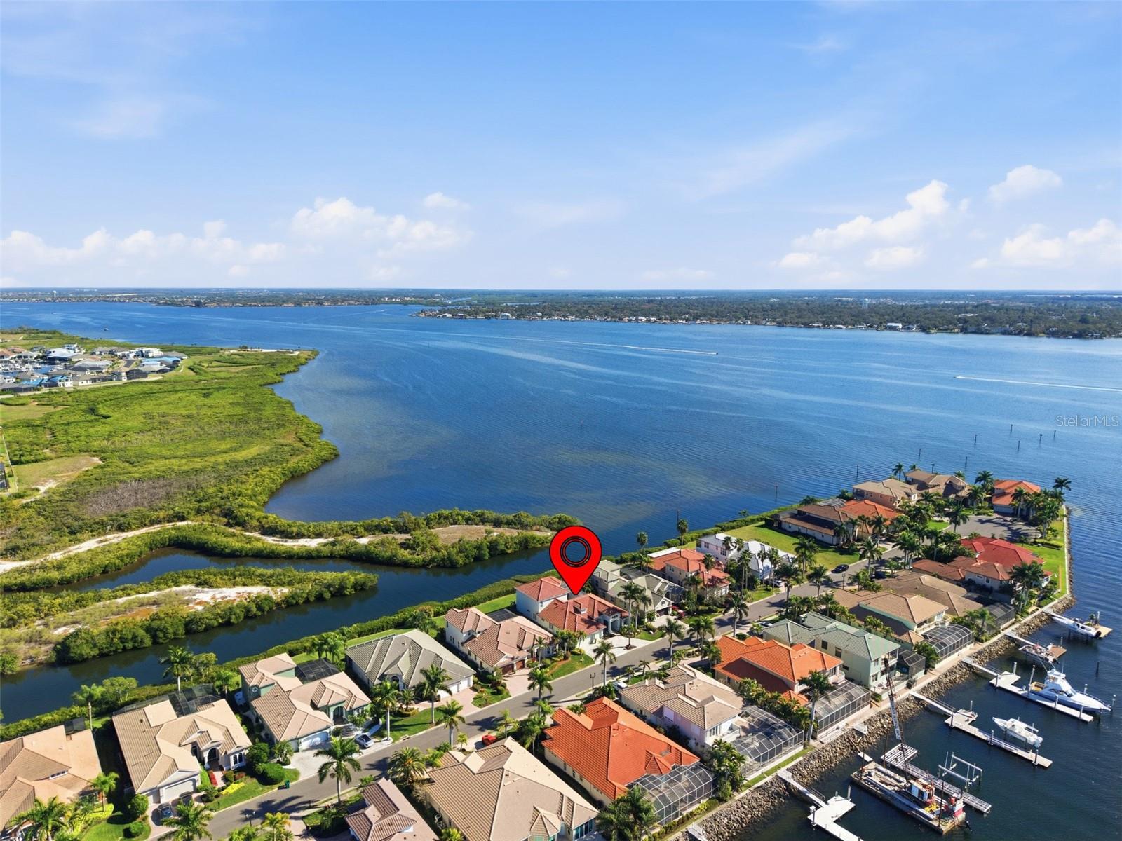 Listing photo id 88 for 120 12th Avenue E