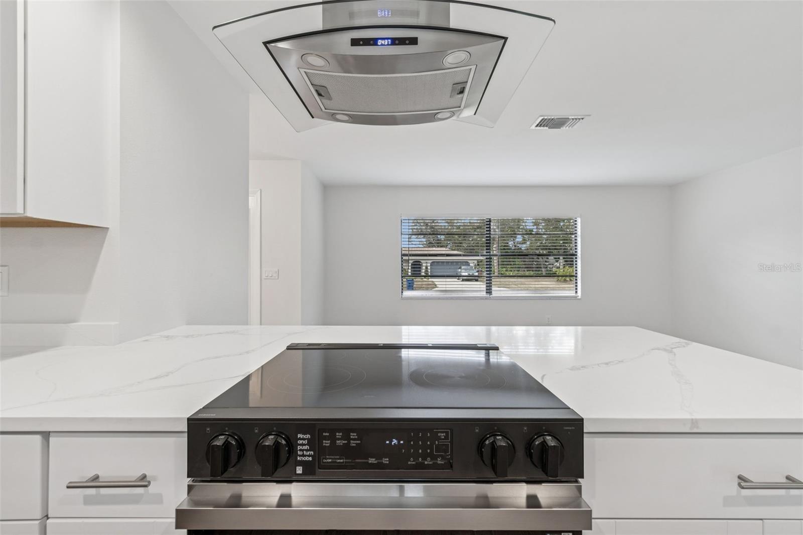 Image 12 of 100 For 4423 Meadow Creek Circle