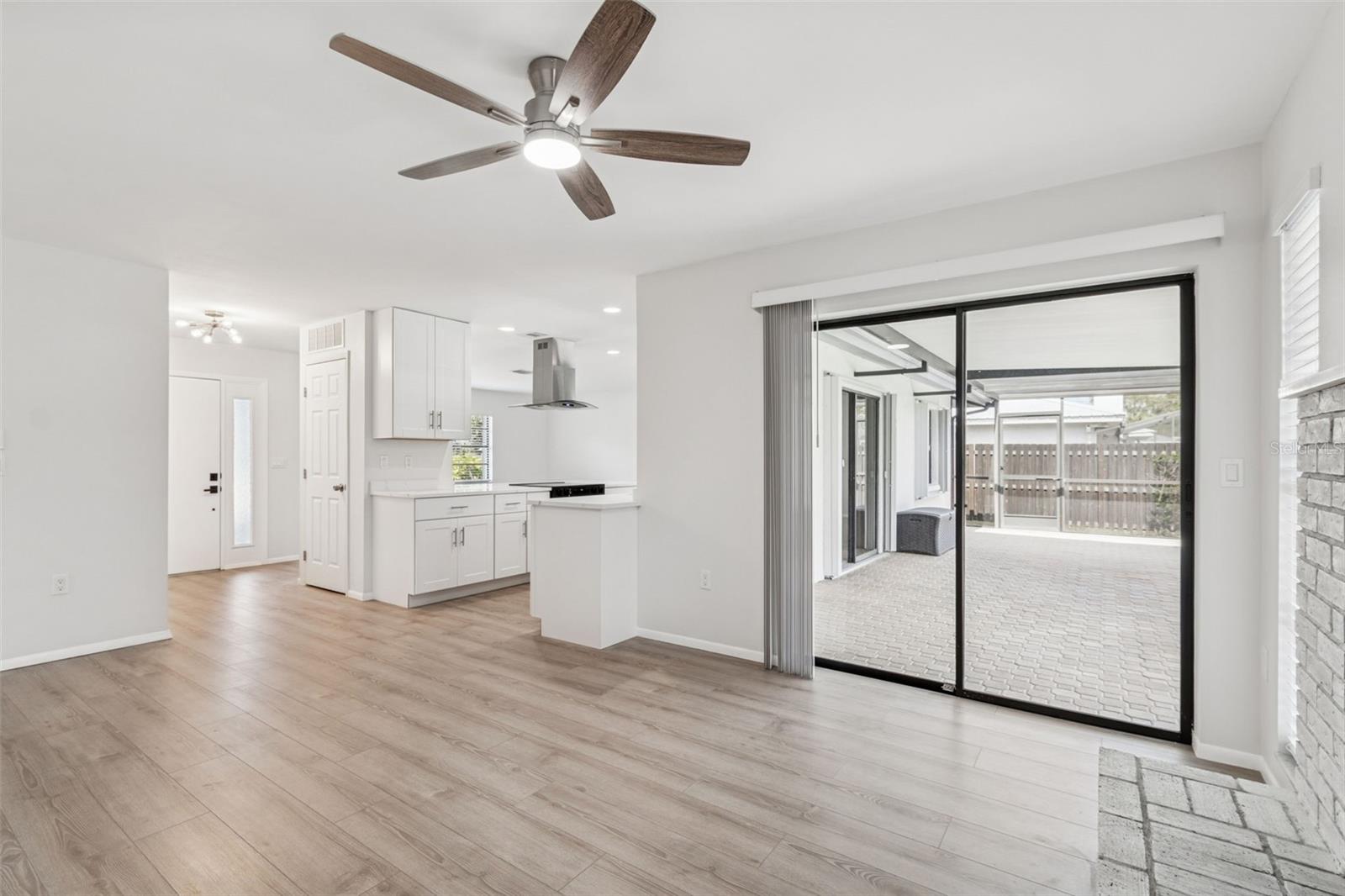 Image 28 of 100 For 4423 Meadow Creek Circle