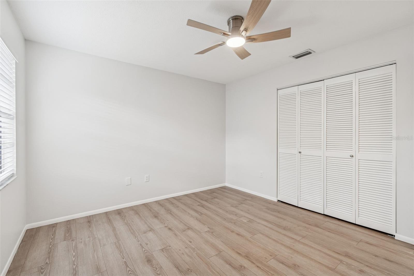 Image 39 of 100 For 4423 Meadow Creek Circle