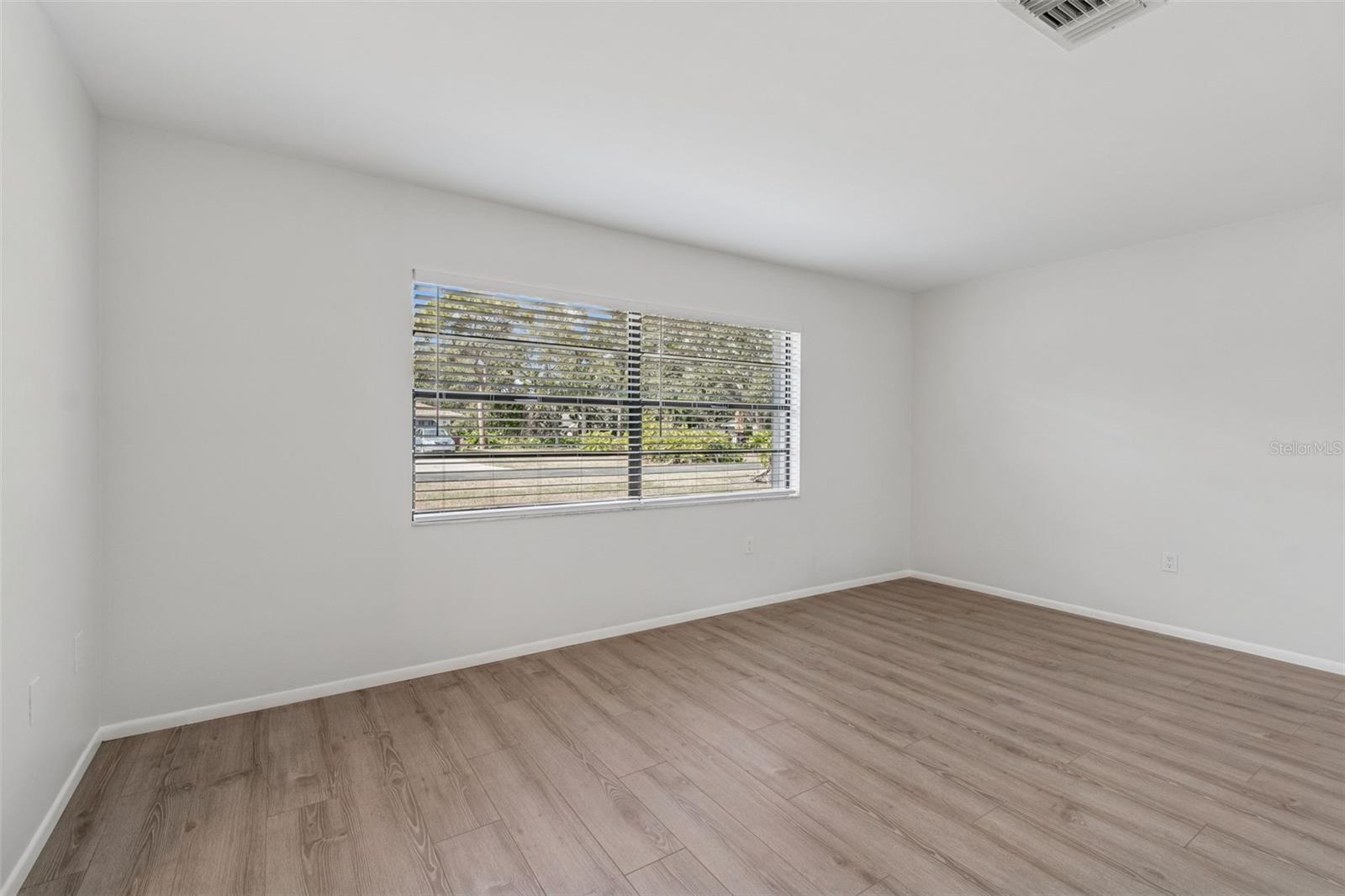 Image 45 of 100 For 4423 Meadow Creek Circle