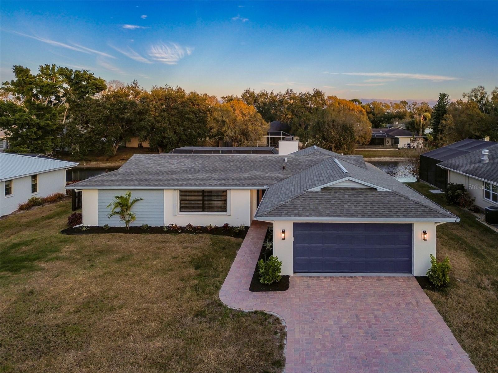 Image 5 of 100 For 4423 Meadow Creek Circle