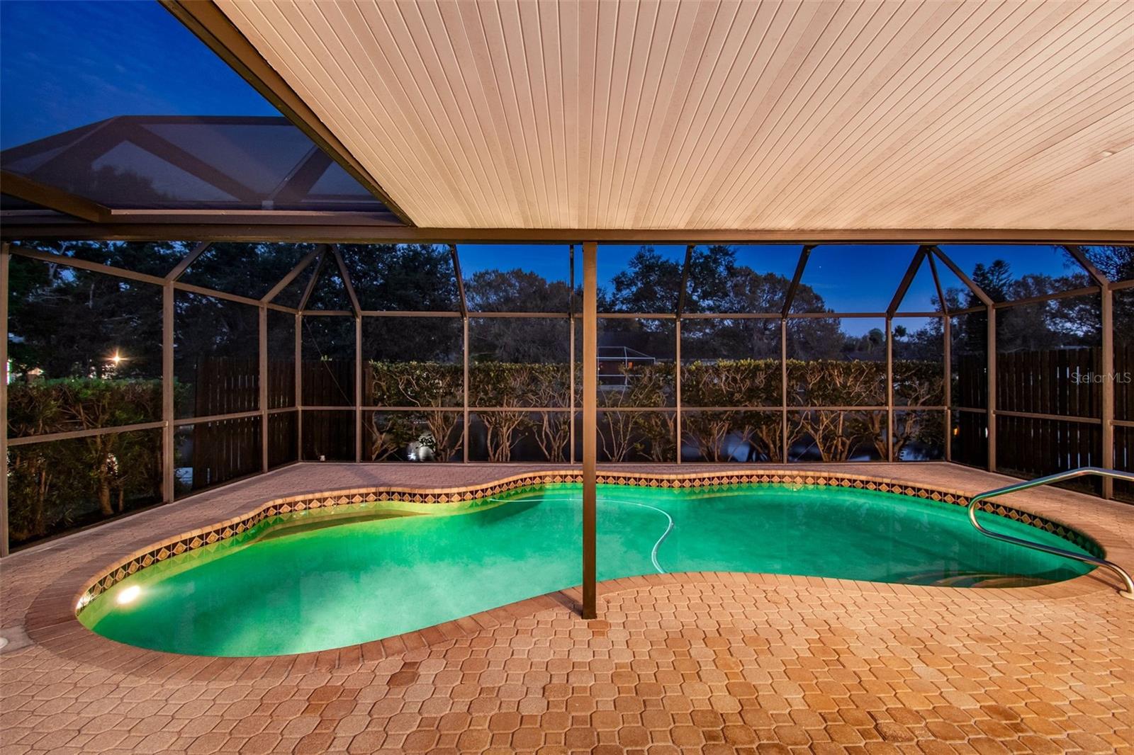 Image 52 of 100 For 4423 Meadow Creek Circle