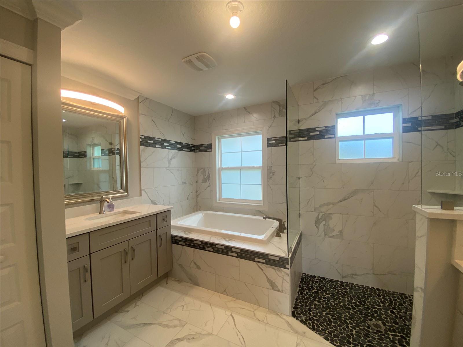 Image 21 of 37 For 1131 Mallicoat Road