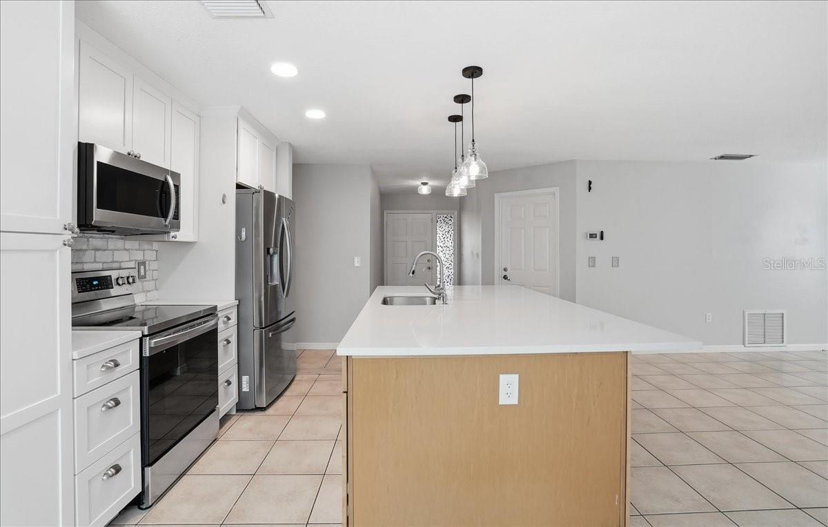 Image 11 of 40 For 6808 Friendship Drive