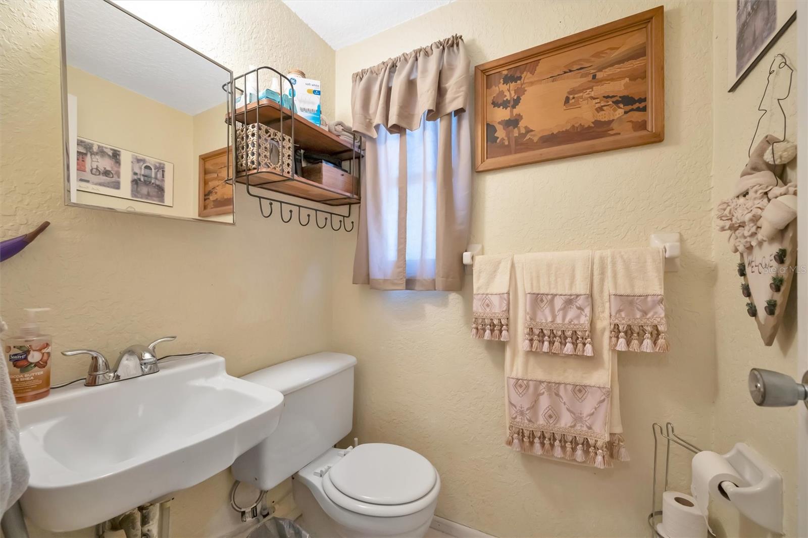 Image 14 of 49 For 2131 Forked Creek Drive