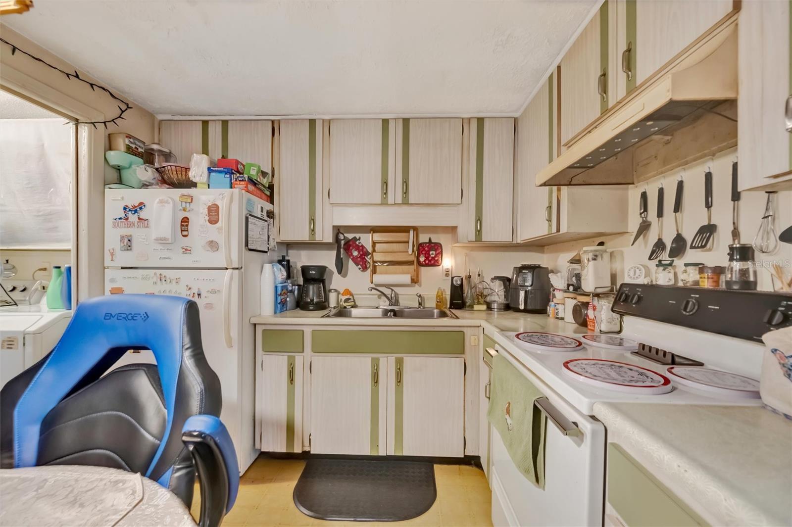 Image 32 of 49 For 2131 Forked Creek Drive