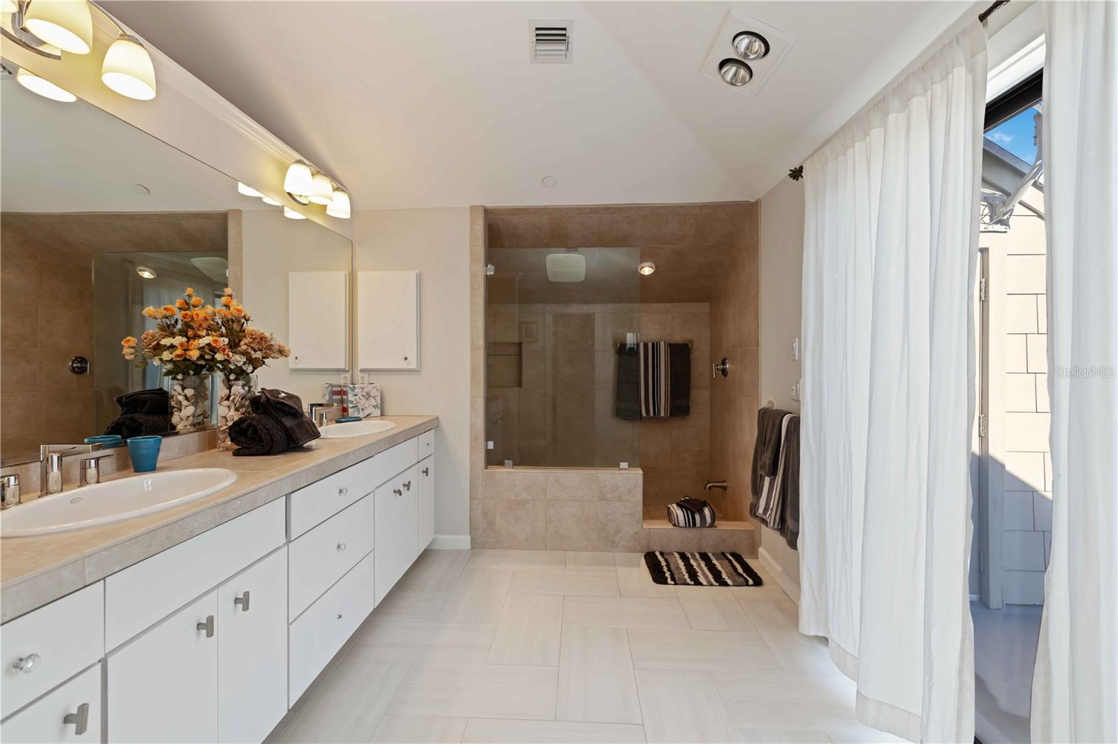 Image 40 of 68 For 120 Gasparilla Way