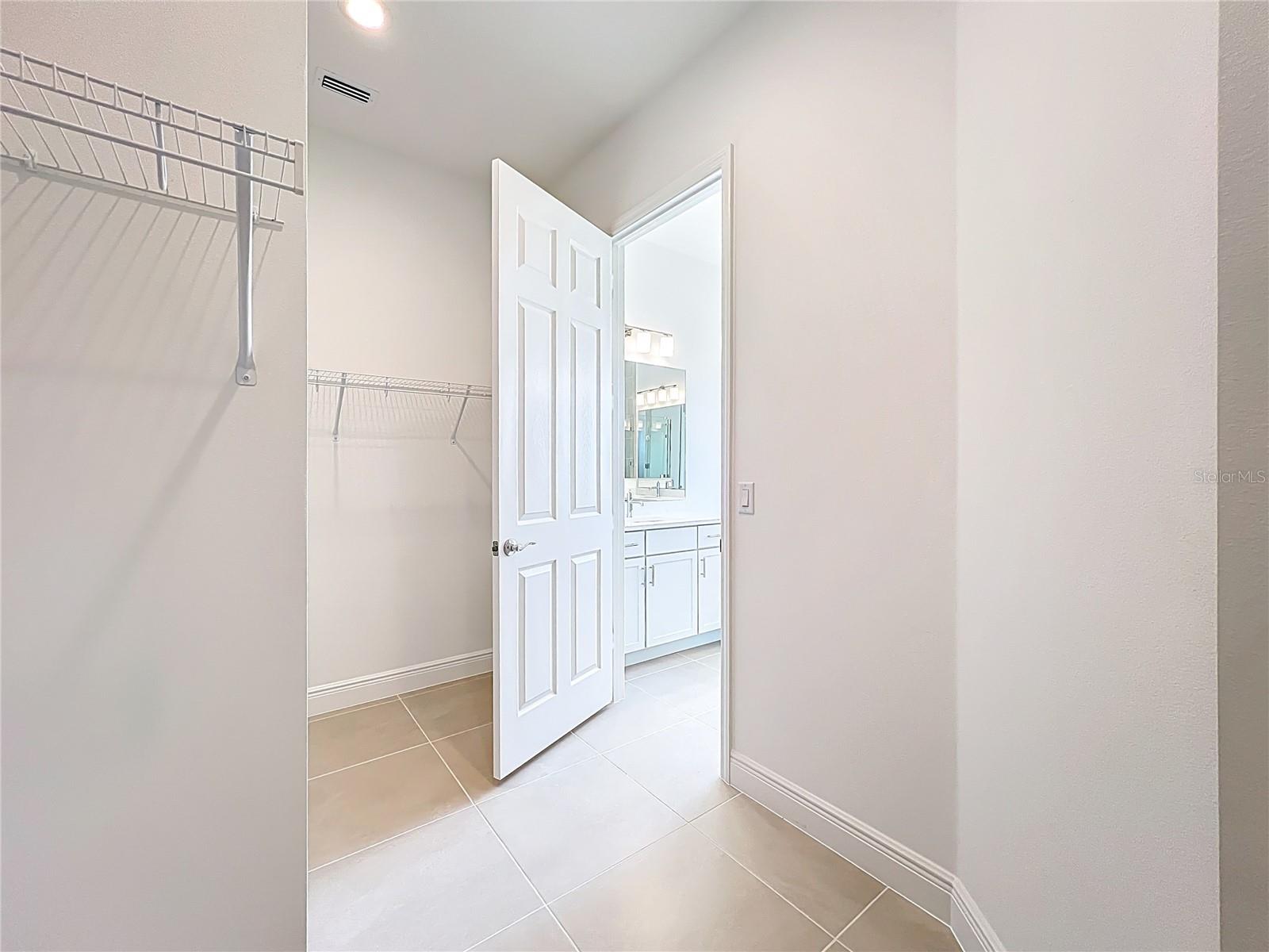 Image 33 of 42 For 243 Monet Trail