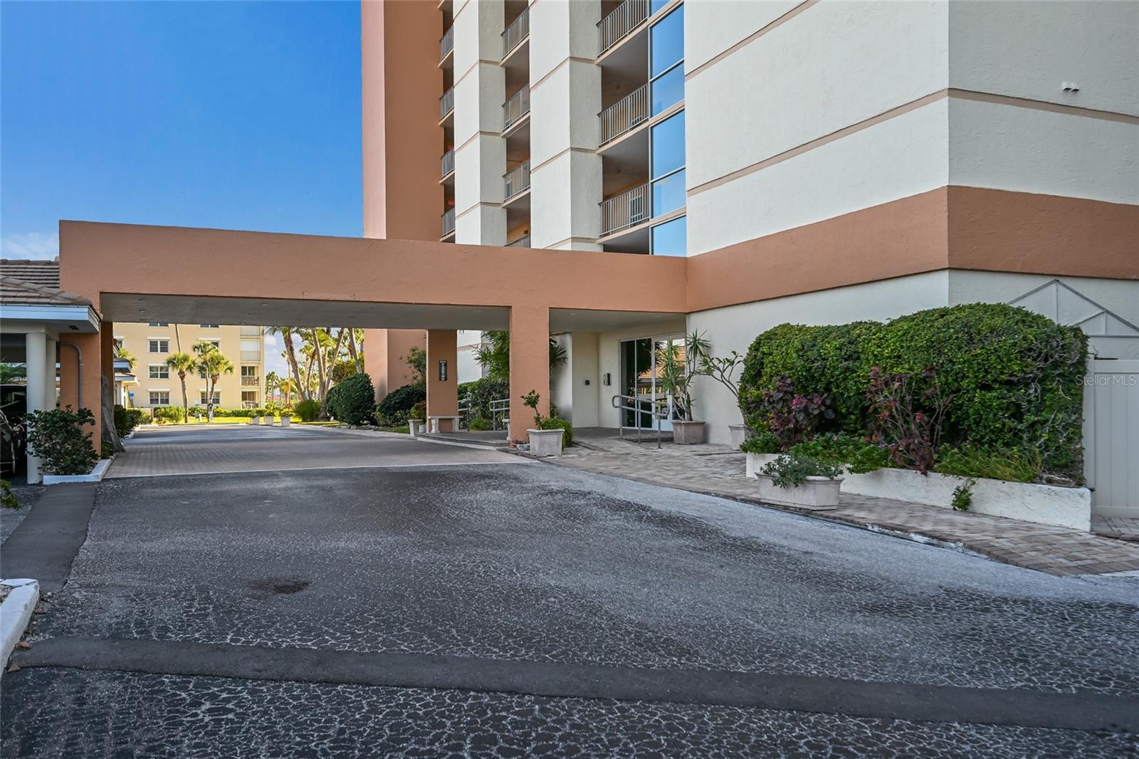 Image 13 of 39 For 4401 Gulf Of Mexico Drive 601