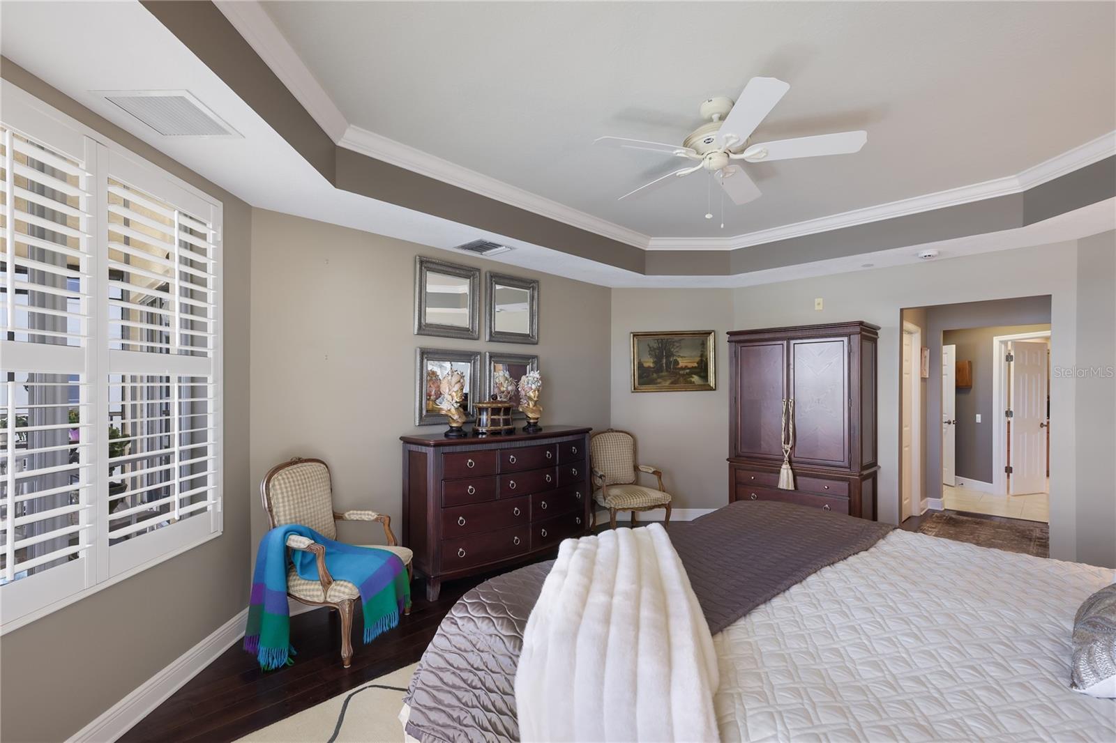 Image 17 of 40 For 6422 Watercrest Way 302