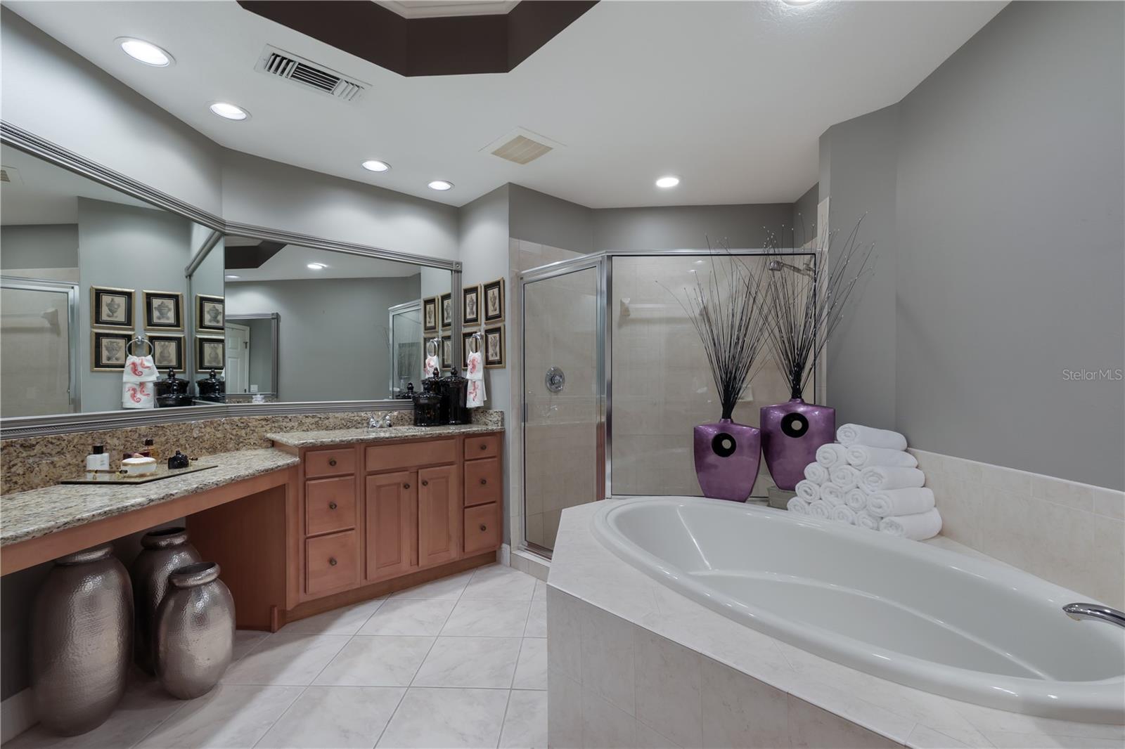 Image 19 of 40 For 6422 Watercrest Way 302