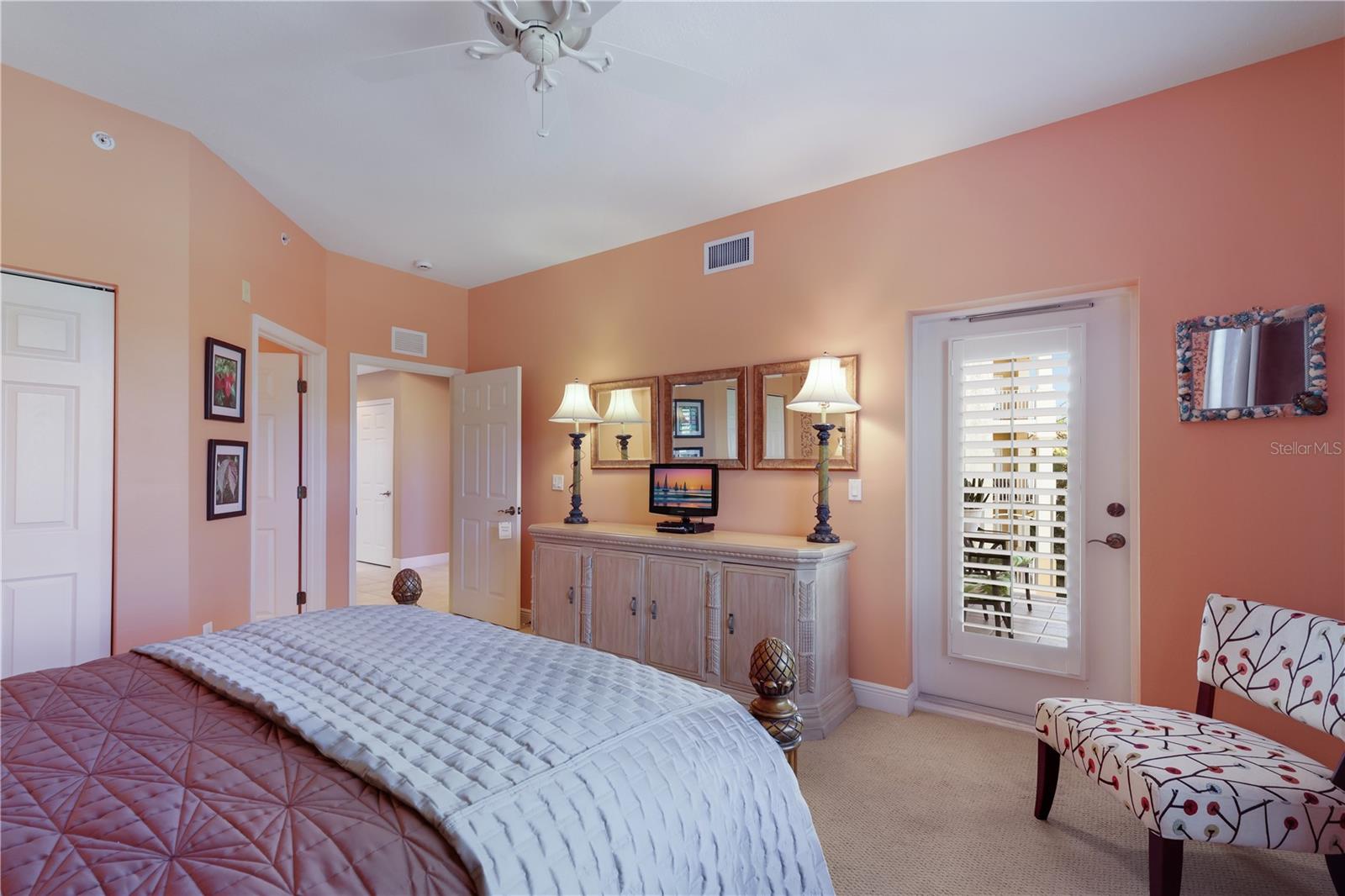 Image 24 of 40 For 6422 Watercrest Way 302