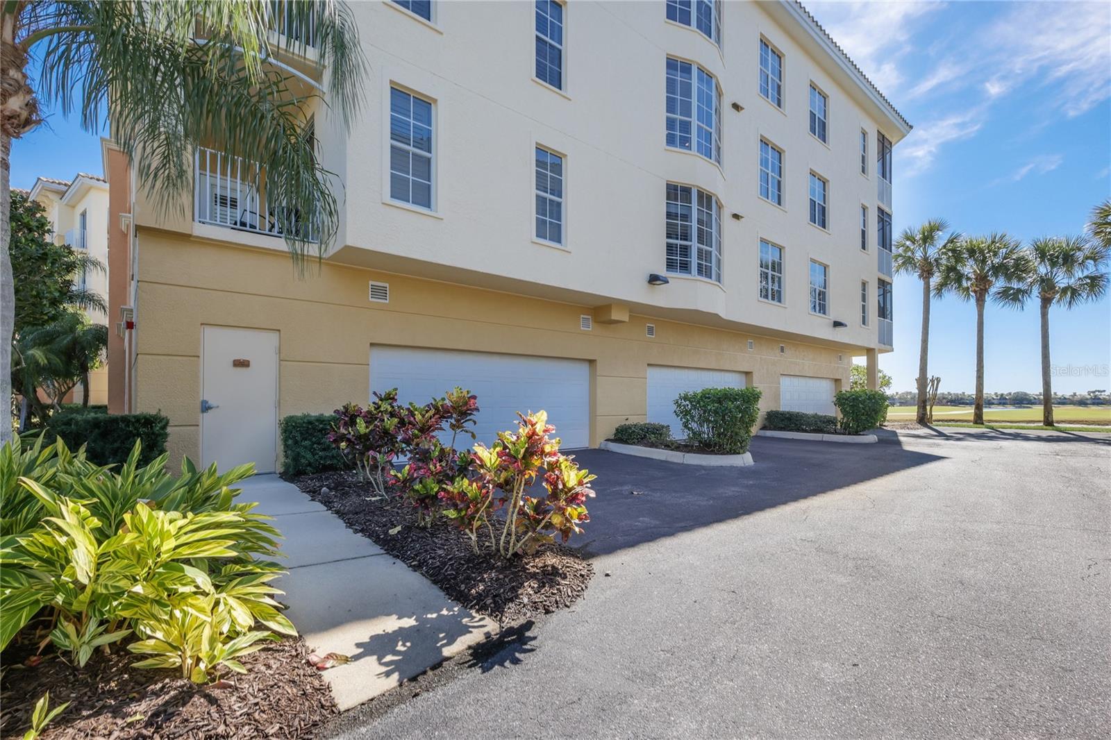 Image 29 of 40 For 6422 Watercrest Way 302