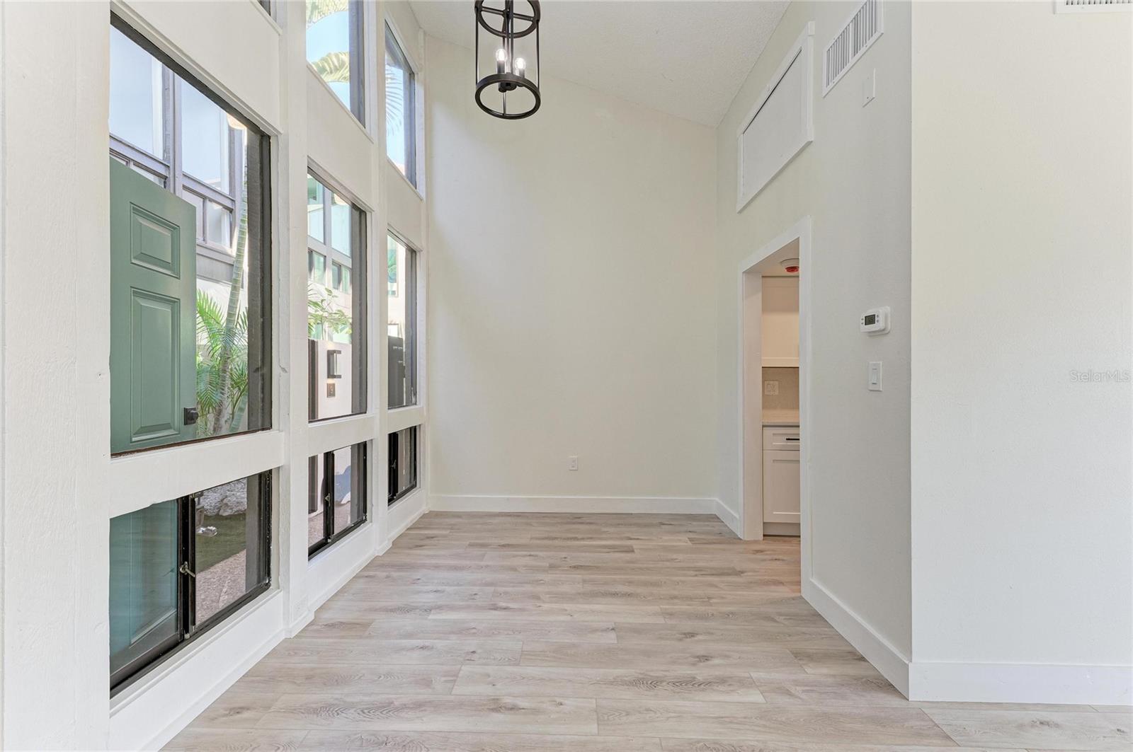 Image 13 of 100 For 800 Blvd Of The Presidents 9