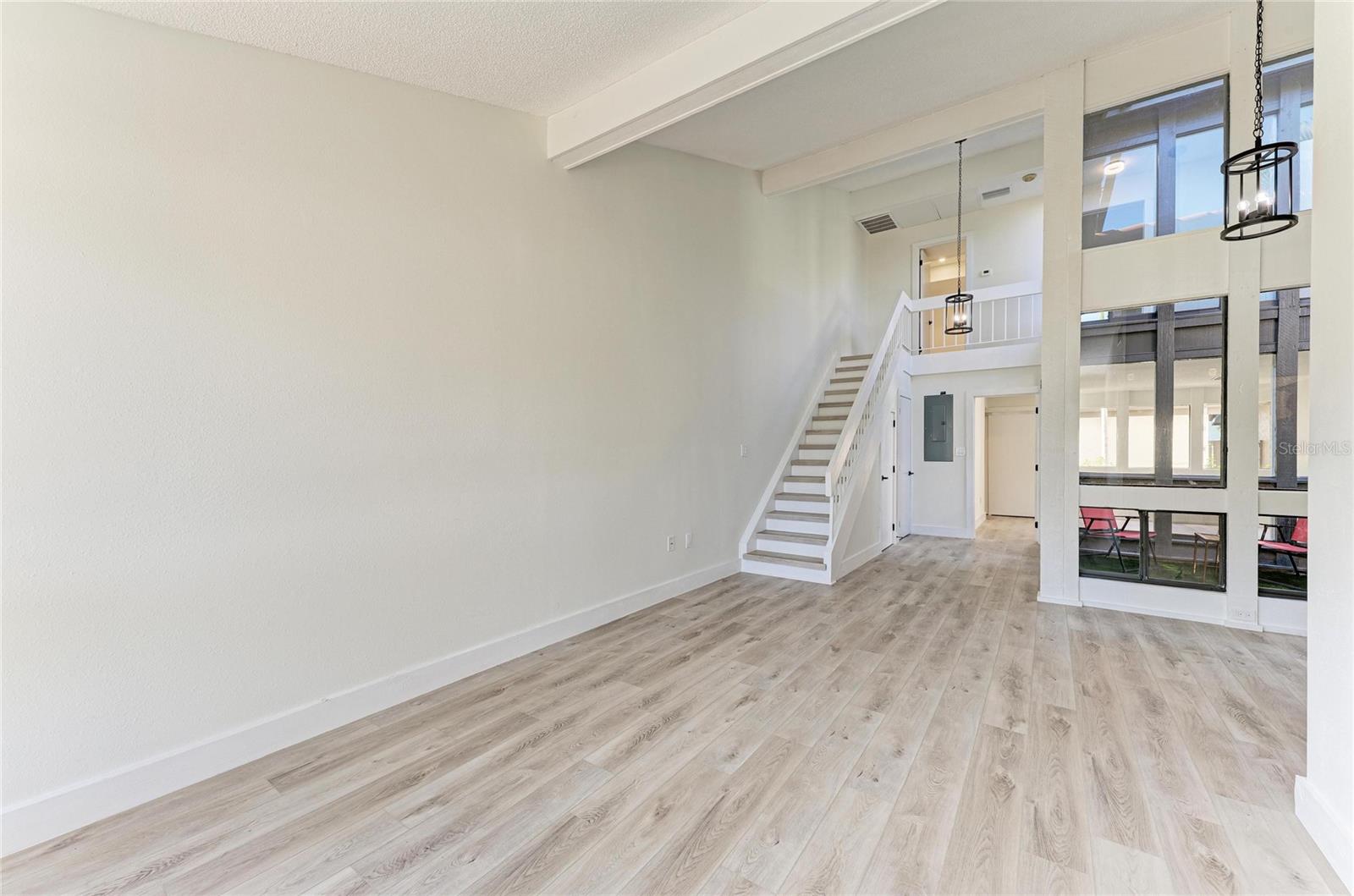 Image 17 of 100 For 800 Blvd Of The Presidents 9