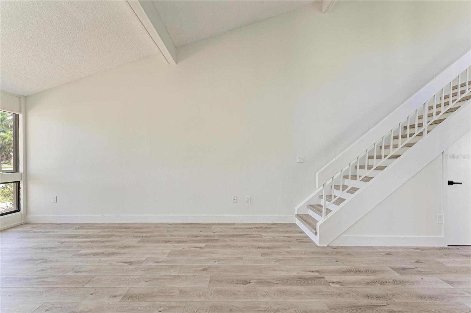 Image 21 of 100 For 800 Blvd Of The Presidents 9