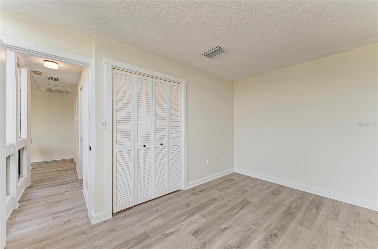 Image 33 of 100 For 800 Blvd Of The Presidents 9