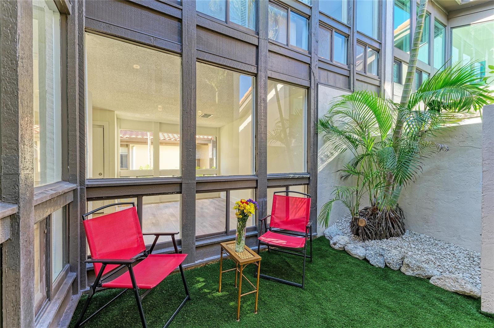 Image 40 of 100 For 800 Blvd Of The Presidents 9