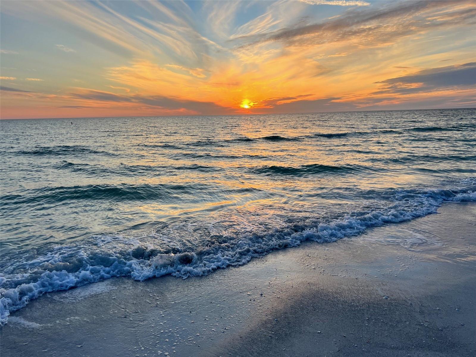 Image 50 of 100 For 800 Blvd Of The Presidents 9