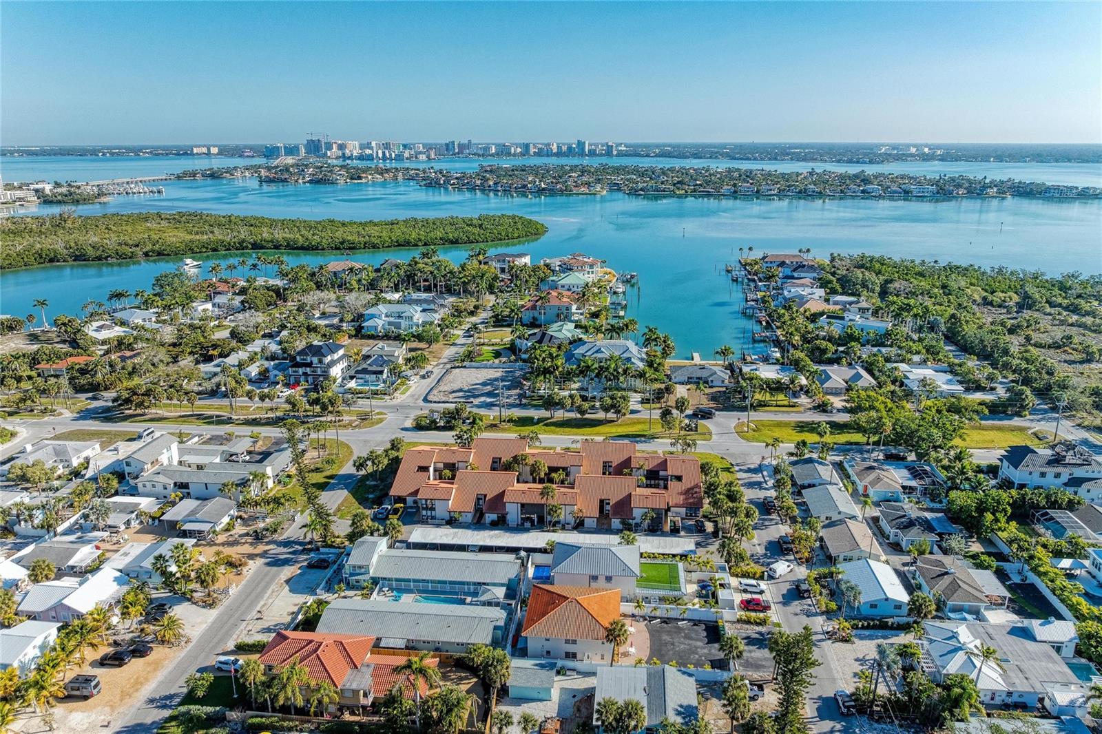 Image 98 of 100 For 800 Blvd Of The Presidents 9