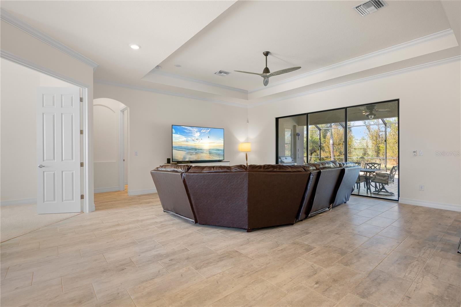 Image 23 of 77 For 17045 Polo Trl