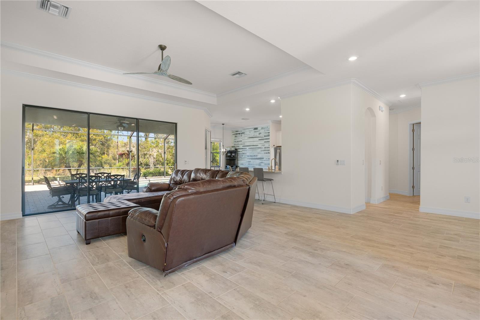 Image 24 of 77 For 17045 Polo Trl