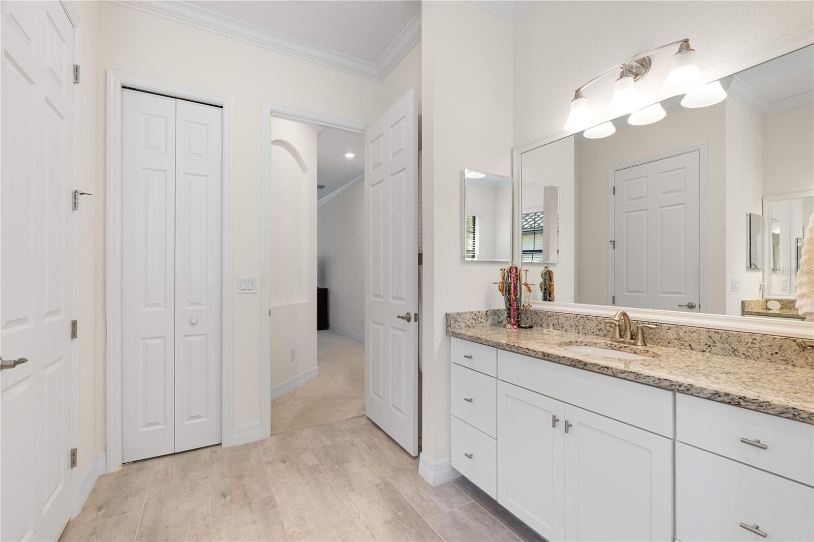 Image 34 of 77 For 17045 Polo Trl