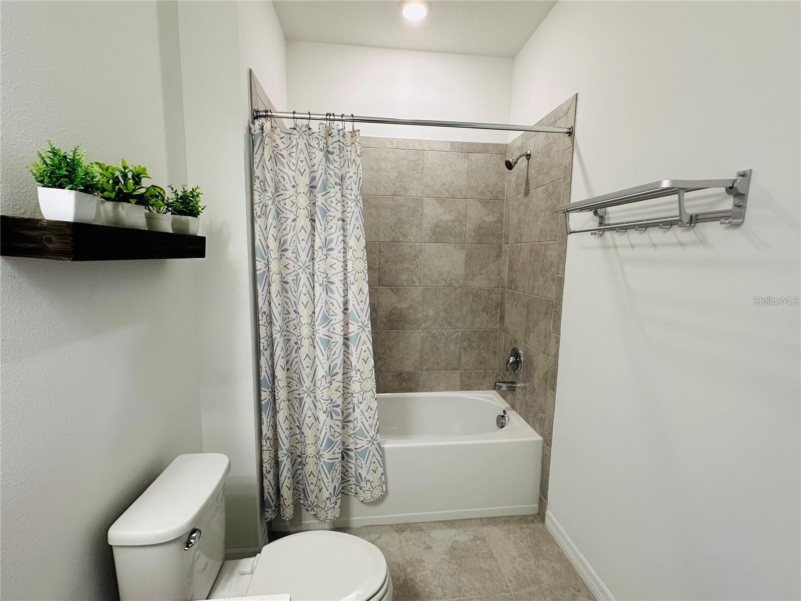 Image 27 of 41 For 3102 61st Drive E