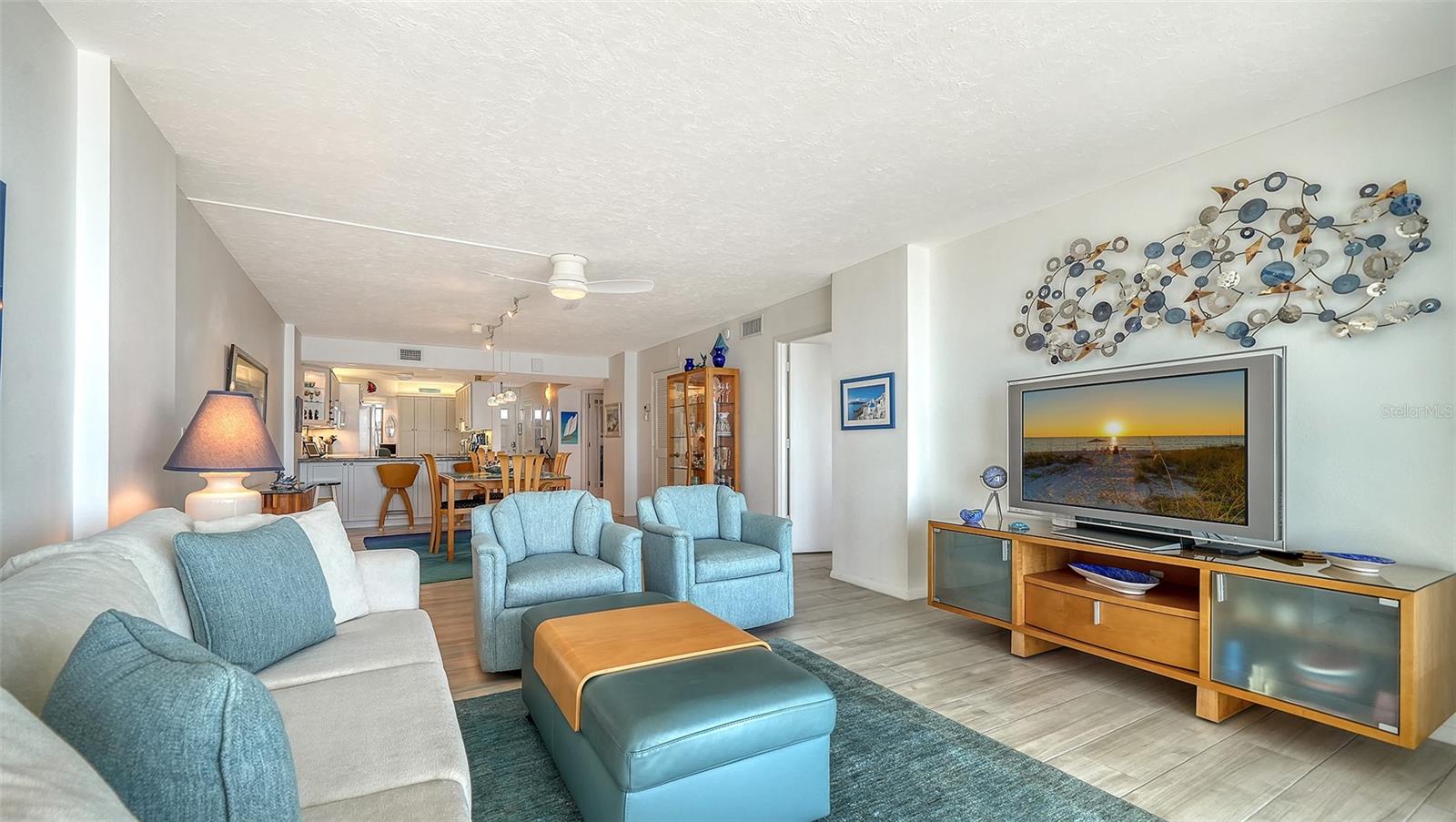 Image 22 of 75 For 19 Whispering Sands Drive 1104