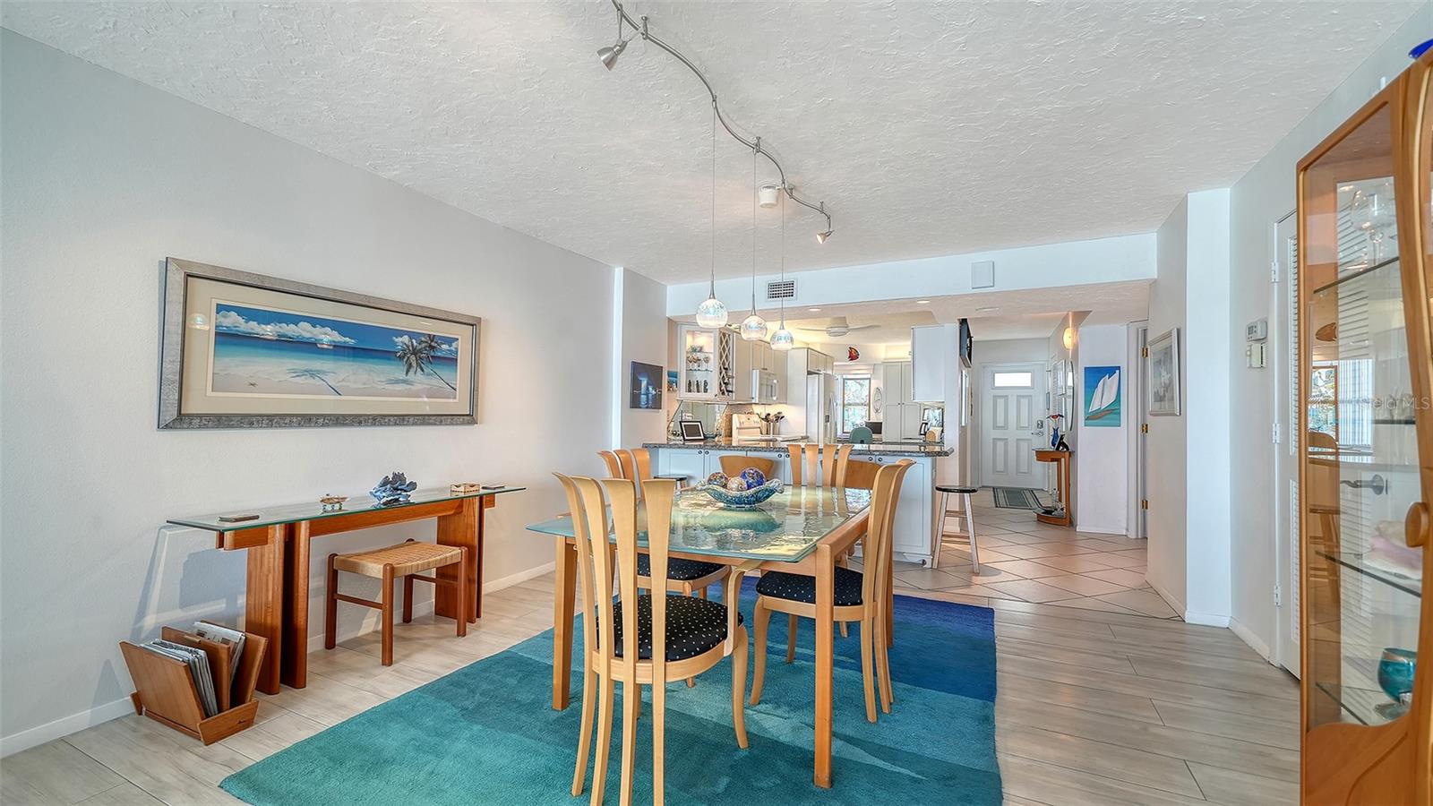 Image 23 of 75 For 19 Whispering Sands Drive 1104