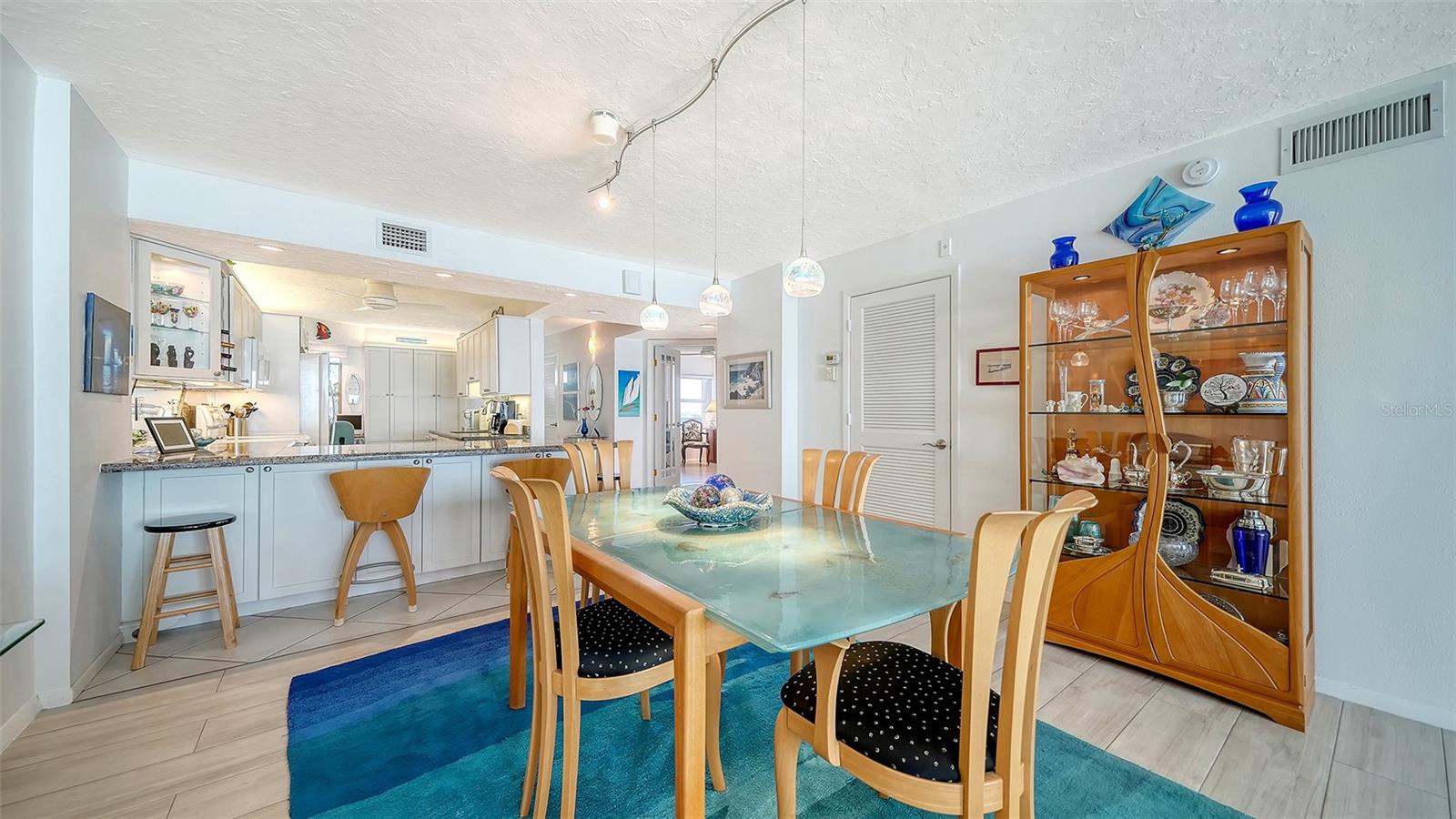 Image 24 of 75 For 19 Whispering Sands Drive 1104