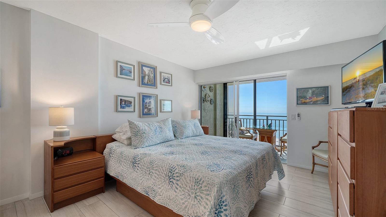 Image 31 of 75 For 19 Whispering Sands Drive 1104