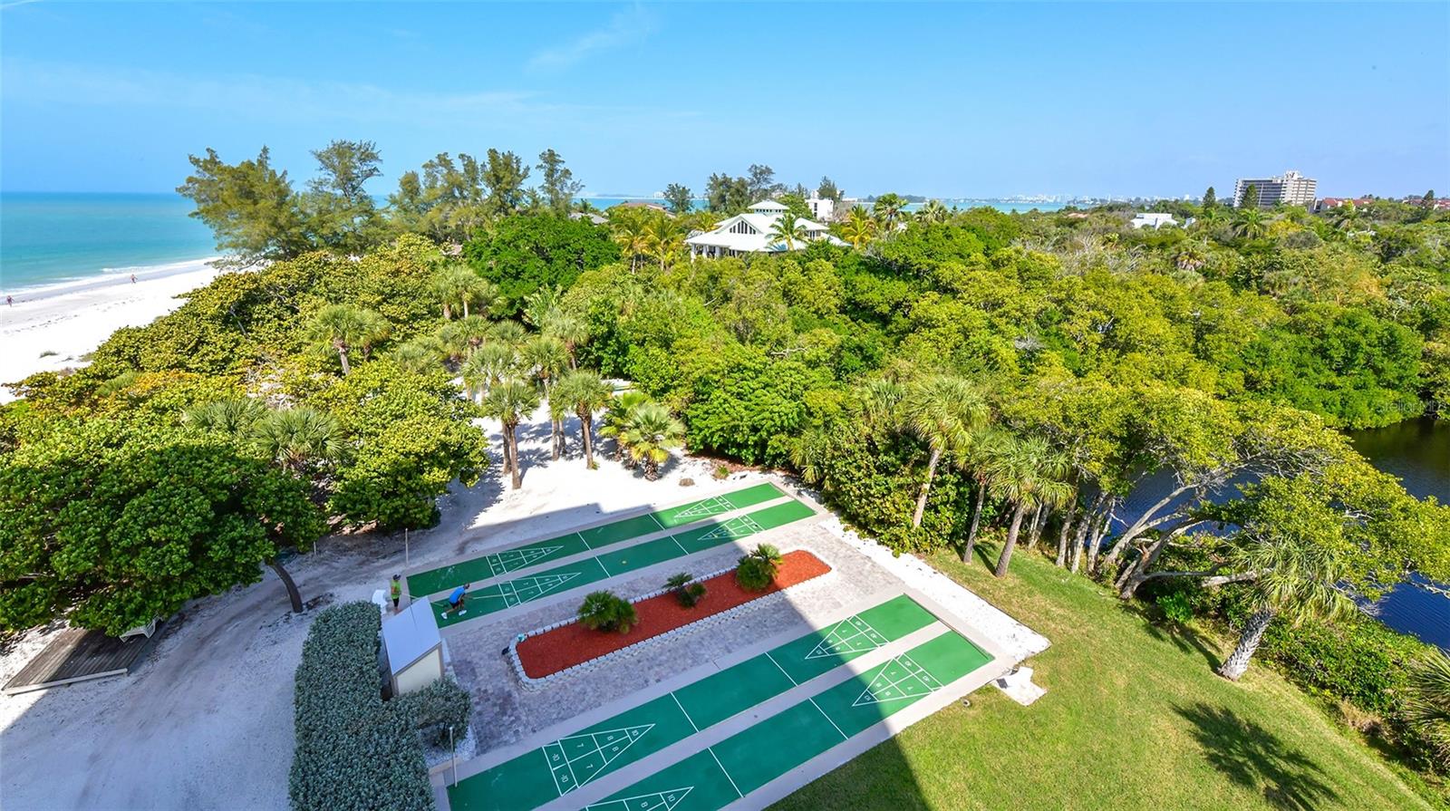 Image 61 of 75 For 19 Whispering Sands Drive 1104