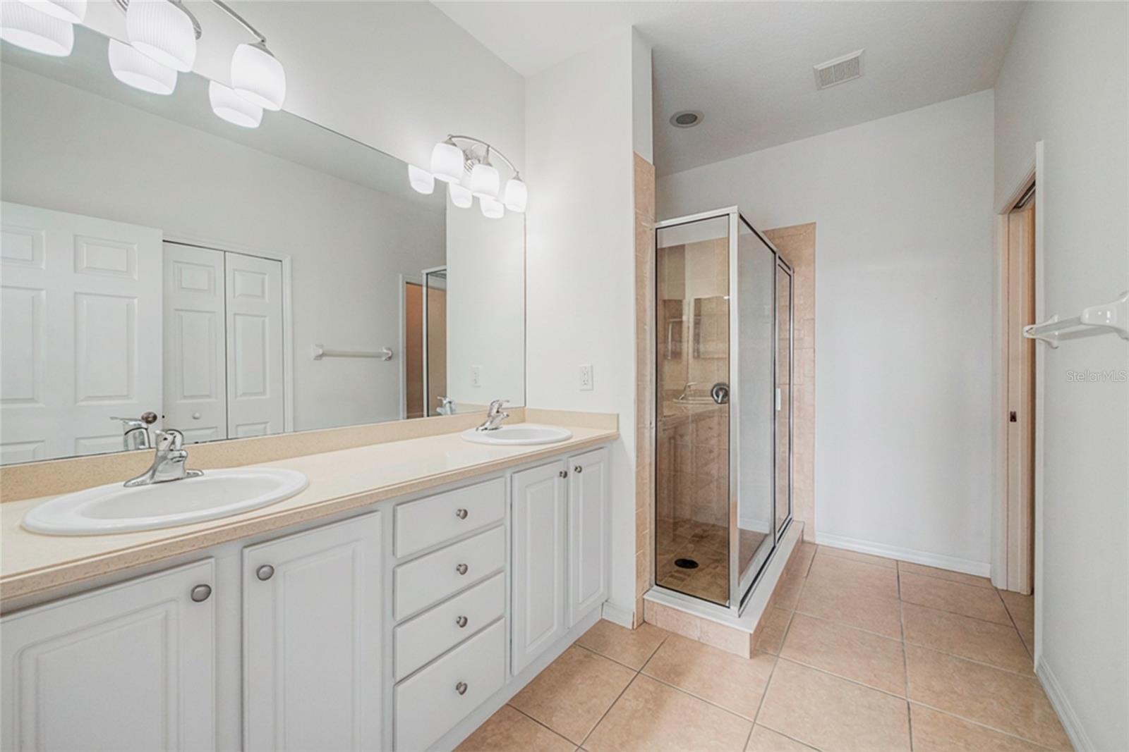 Image 12 of 30 For 11443 52nd Court E