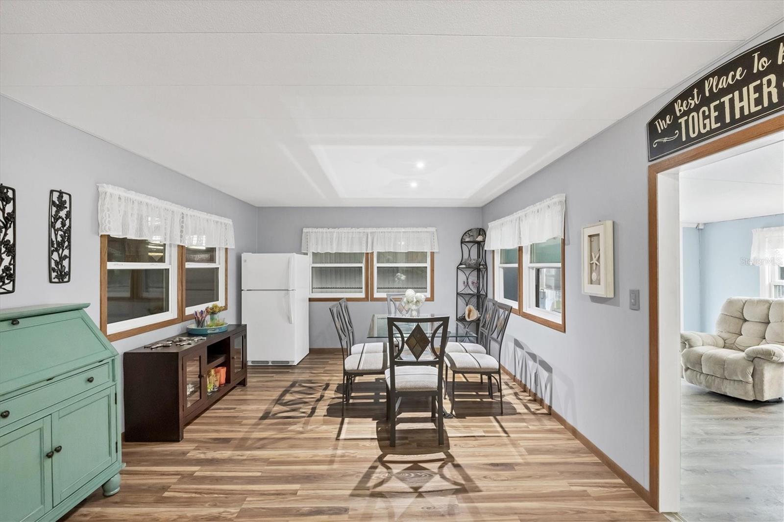 Image 11 of 50 For 1210 41st Avenue Drive E