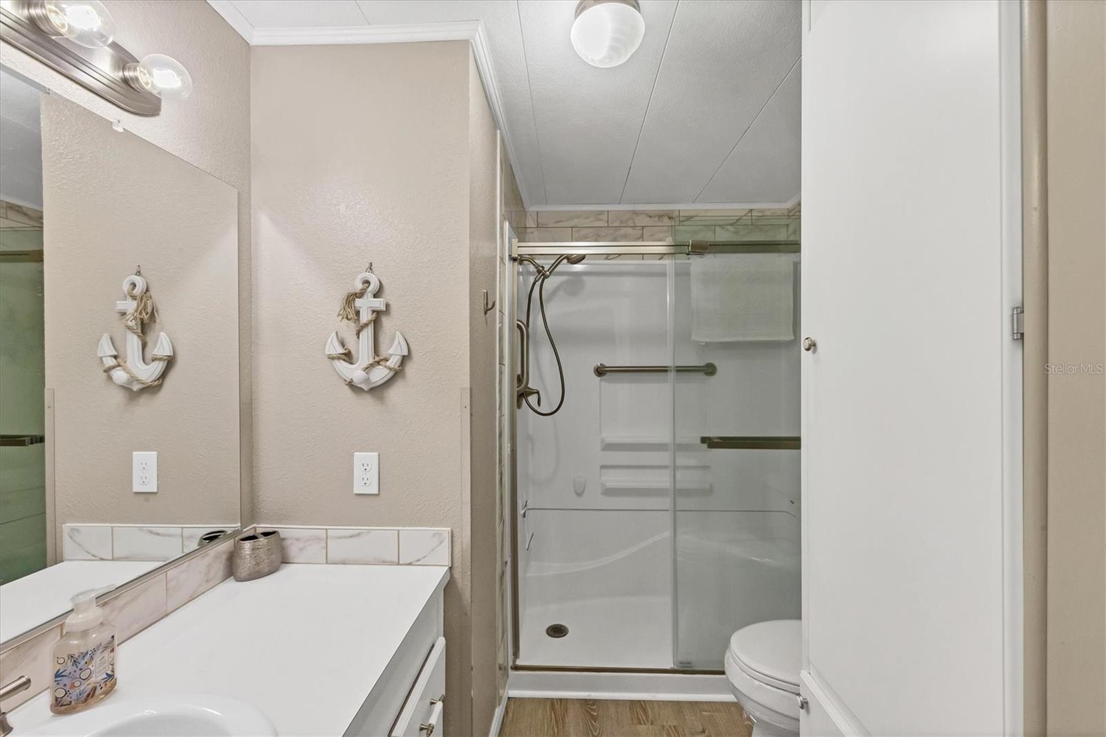 Image 17 of 50 For 1210 41st Avenue Drive E