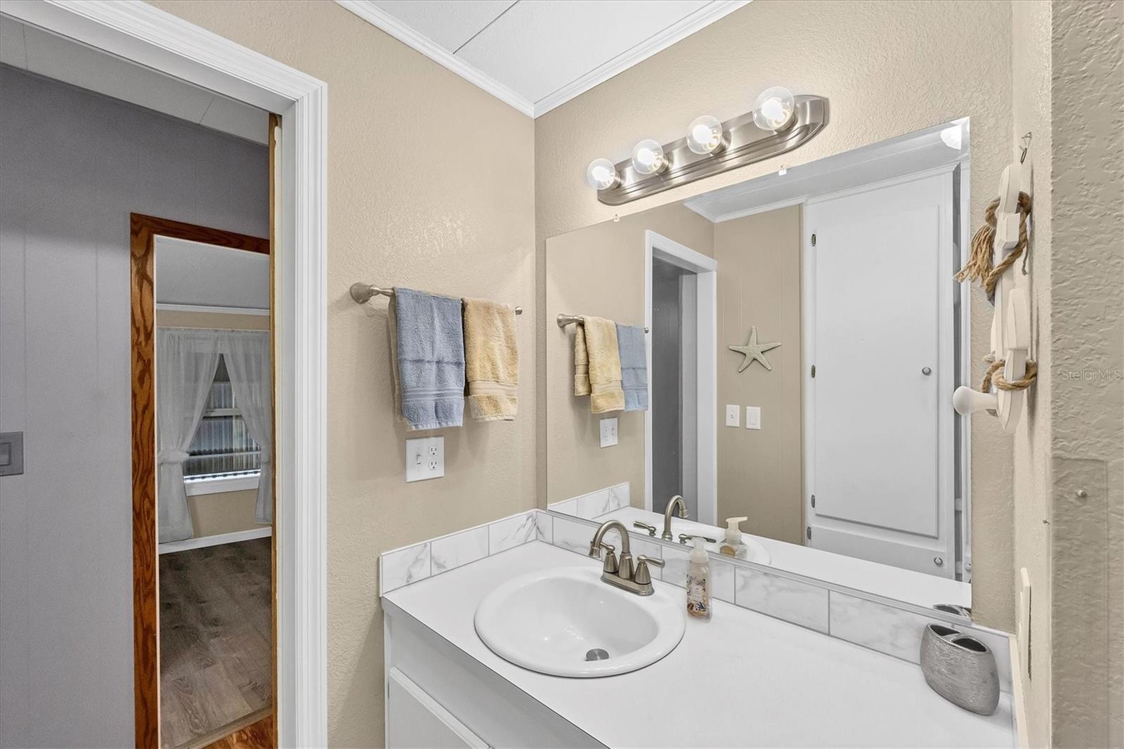 Image 18 of 50 For 1210 41st Avenue Drive E