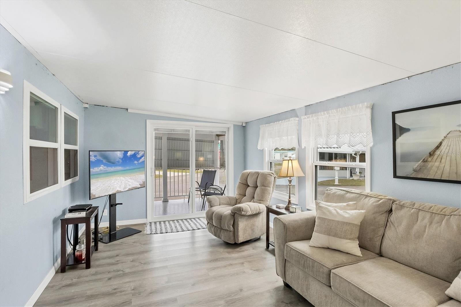 Image 5 of 50 For 1210 41st Avenue Drive E