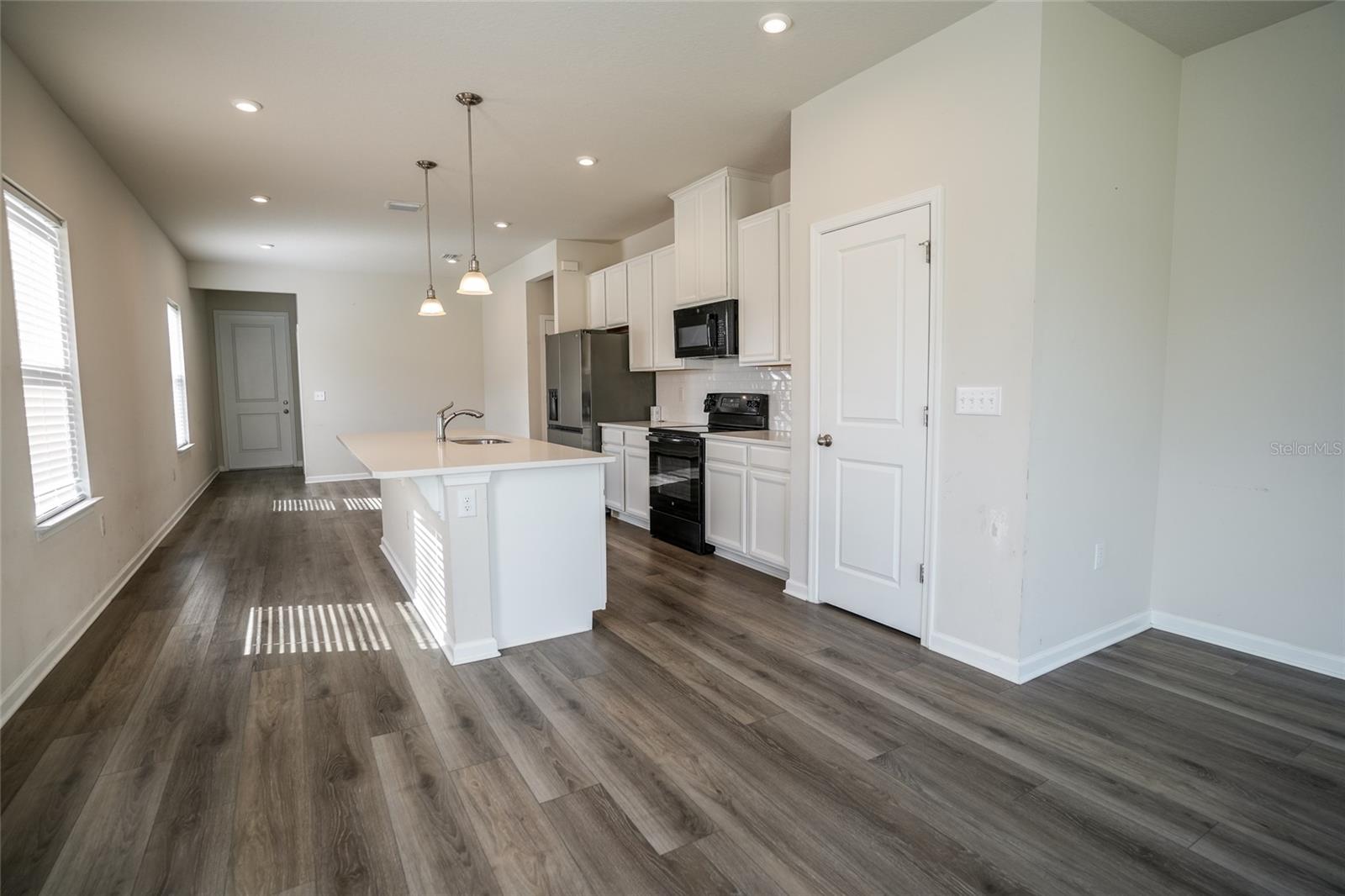 Image 3 of 10 For 8606 Bonfire Way