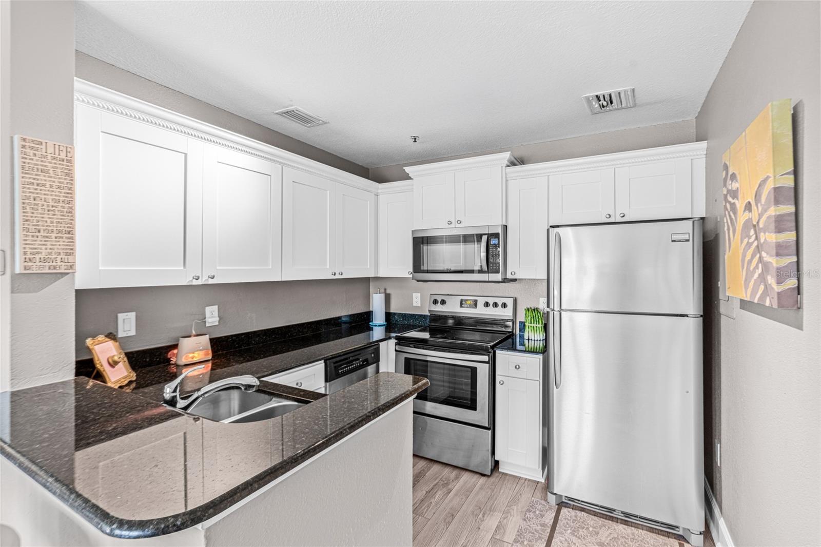 Image 18 of 53 For 4021 Crockers Lake Boulevard 24