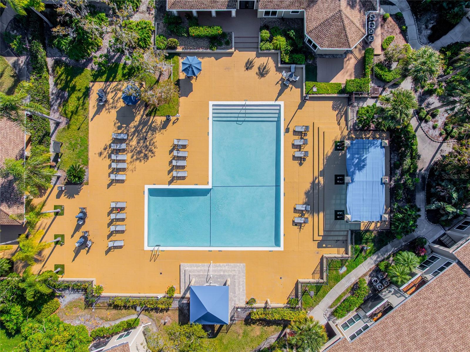 Image 35 of 53 For 4021 Crockers Lake Boulevard 24